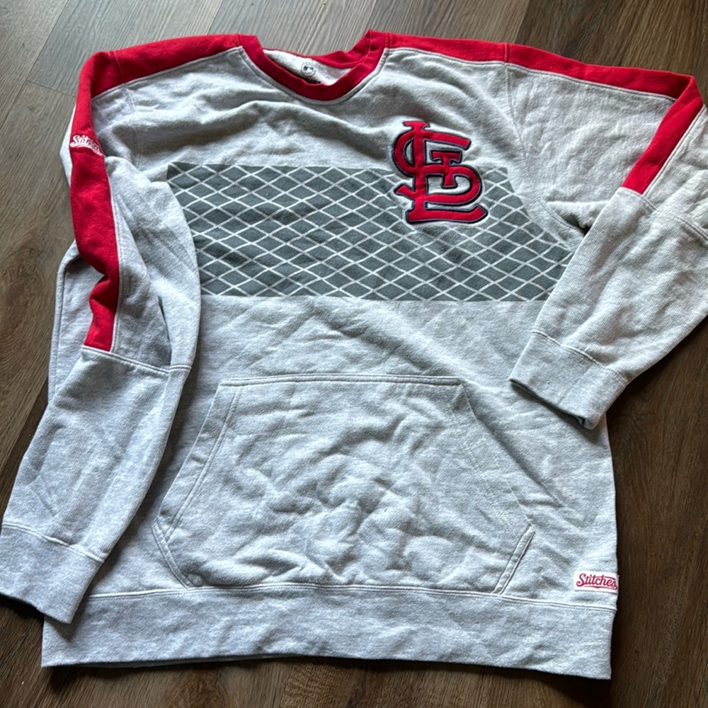 Men’s MLB St. Louis Cardinals pocketed sweatshirt Size large